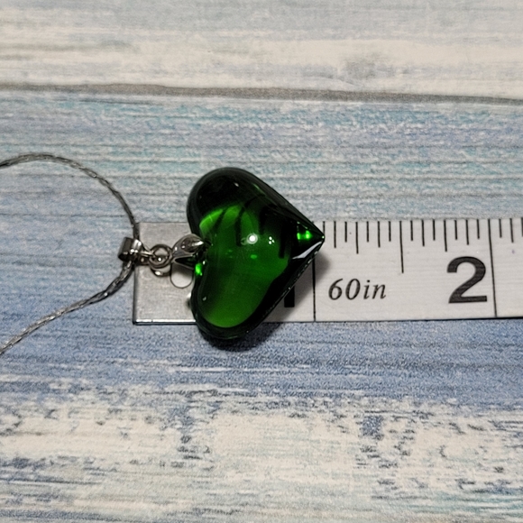 💚 Green Heart Necklace. - Picture 8 of 11